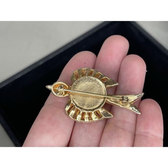 Vintage MCM 1940s Green Jelly Belly Swallow Bird Gold Brooch Pin - Picture 3 of 4